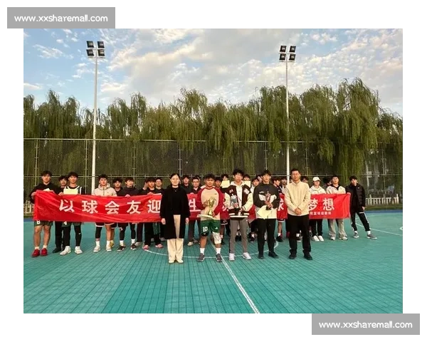 比赛结束后运动员握手展现体育精神与友谊的力量 比赛结束后运动员握手展现体育精神与友谊的力量